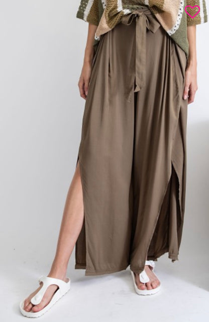 The Most Perfect Split-Leg Vacation Pants