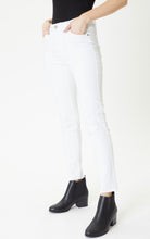 Load image into Gallery viewer, Classic White Jean No Rips