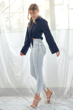 Load image into Gallery viewer, The Savannah Light-Wash Ankle Skinny Jean