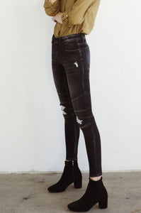 The Exposed Button Moto Skinny Jean