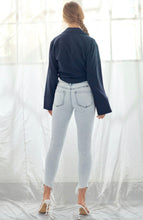 Load image into Gallery viewer, The Savannah Light-Wash Ankle Skinny Jean