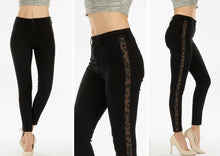 Load image into Gallery viewer, High Rised Black Jean With Cheetah Detail