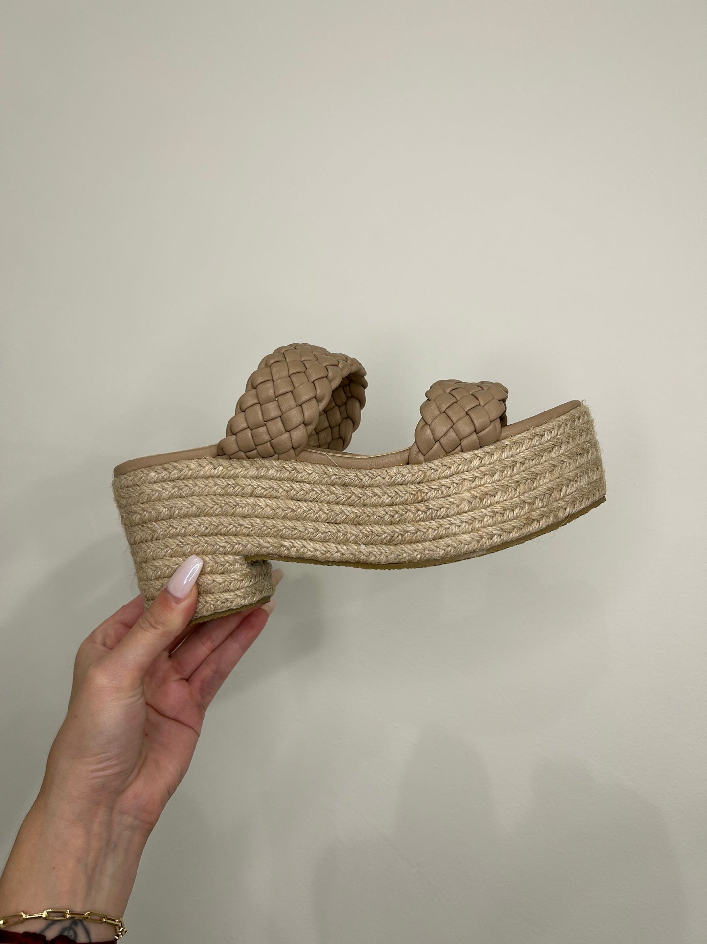 The Nikki Wedge