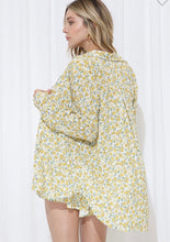 Load image into Gallery viewer, Yellow Daisies 2-Piece Short Set