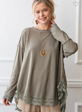 Load image into Gallery viewer, The Lacey Long Sleeve Tunic