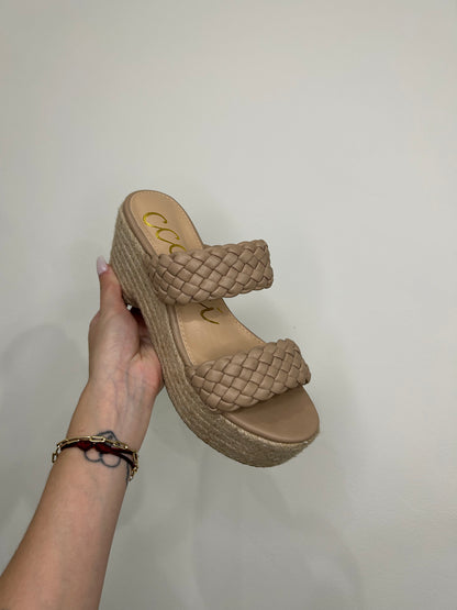 The Nikki Wedge